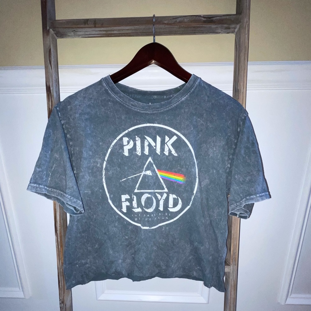 Pink Floyd Distressed Cropped Tee